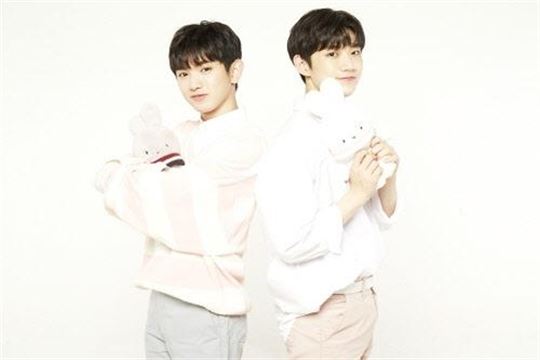 부끄부토팡 for kakao의 메인 모델 안형섭, 이의웅(출처: 로커스게임즈 제공)