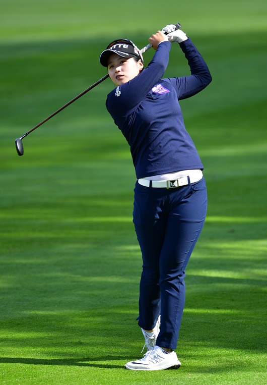 최혜진이13일에비앙챔피언십공식연습라운드에서경기하고있다.사진=LPGA투어제공