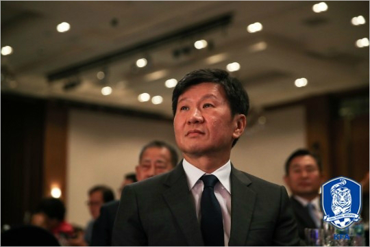 '사면초가' 축구협회, 비틀대는 한국축구