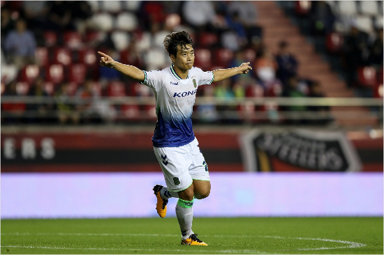 'K리그 최초 70-70' 이동국, 29라운드 MVP