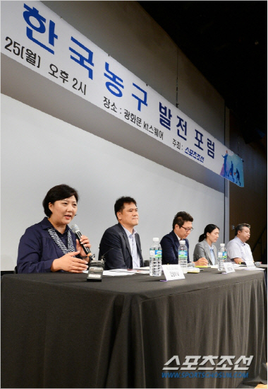 "女 농구, 다 죽는다…KBL도 연봉제 개편 필요"