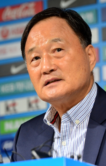 대한축구협회 김호곤 기술위원장.(사진=newsis)
