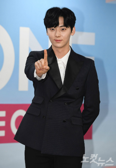 '날개 단' 뉴이스트W, 새로운 출발선 앞에 서다(종합)