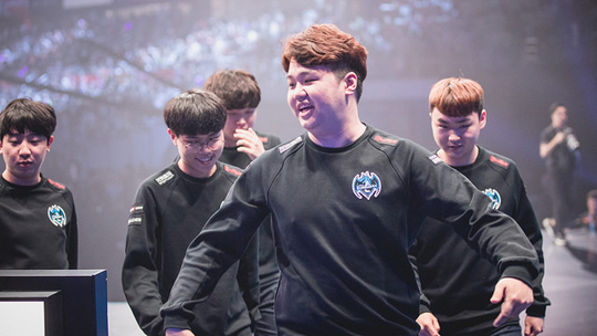 GAM 상대로 힘겨운 역전승을 거둔 롱주.(사진=라이엇게임즈 제공)