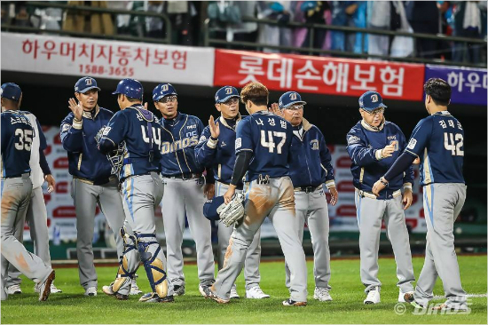 뚝심과 믿음의 총력전…김경문 감독은 달랐다