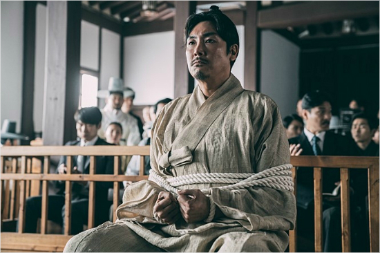 백범 김구식 '돌직구'가 조진웅에게 남긴 것