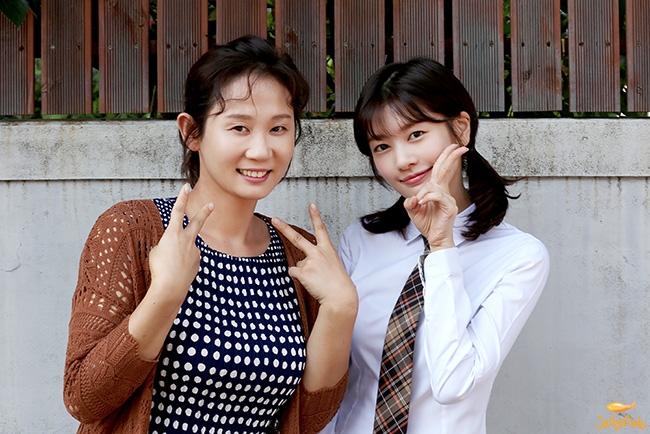 '이번 생은' 김선영 ·정소민 ‘현실판 母女’ 인증샷 공개