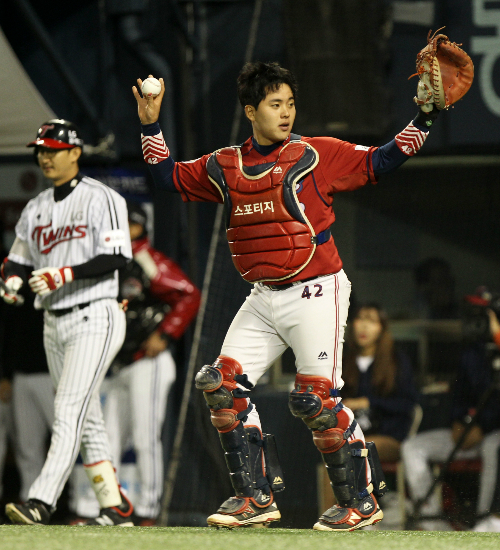 '주연' 양현종 '조연' 한승택…1년 만에 달라진 '가을 드라마'