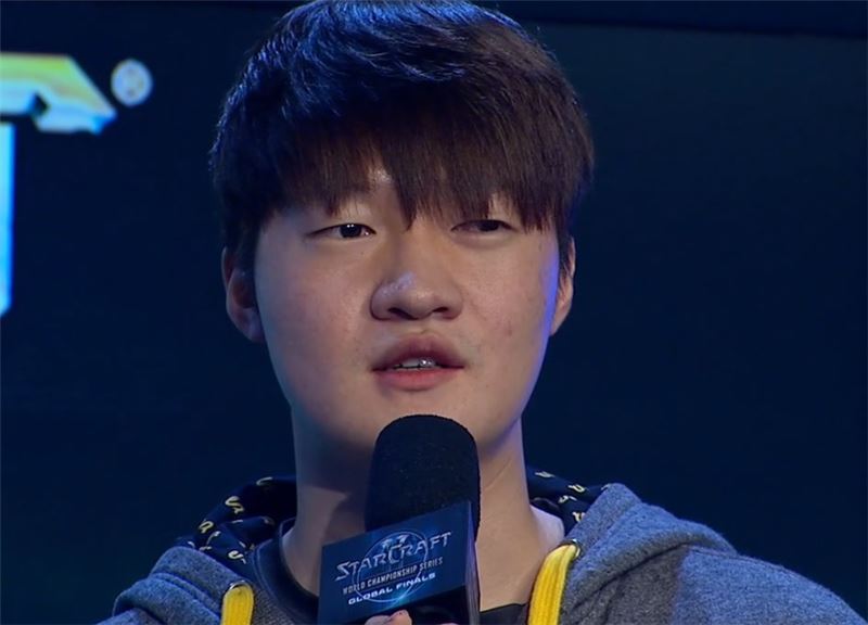 WCS 글로벌 파이널 16강 1일차에서 천신만고 끝에 최종전에 진출한 김대엽(사진=트위치 생중계 화면 캡처).