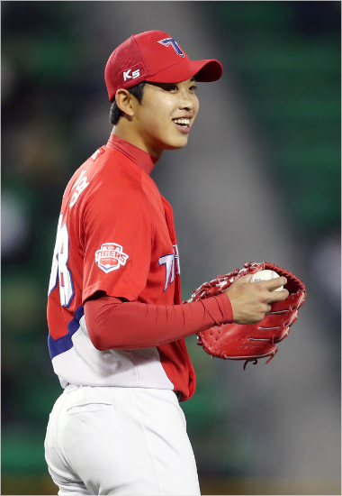 지난 4월12일 잠실 두산전에서 생애 첫 선발승을 거둘 당시 임기영의 모습.(사진=KIA)