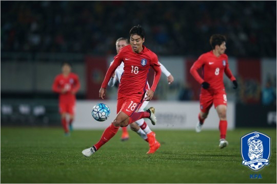 전임 울리 슈틸리케 감독의 황태자로 불렸던 공격수 이정협은 최근 소속팀에서의 활약이 살아나며 신태용 감독 부임 후 처음으로 대표팀에 복귀한다.(사진=대한축구협회 제공)