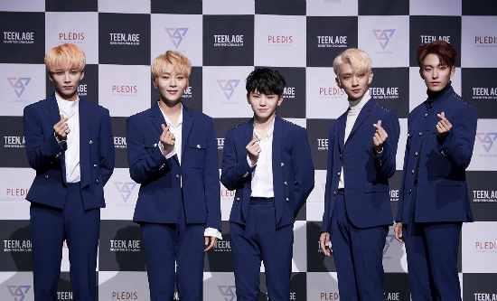 세븐틴이 세븐틴에게 "우린 성장했다, 박수!"