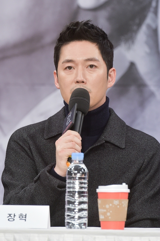 7일 오후, 서울 마포구 상암동 MBC 사옥에서 열린 '돈꽃' 제작발표회에서 배우 장혁이 질문에 답하고 있다. (사진=MBC 제공)