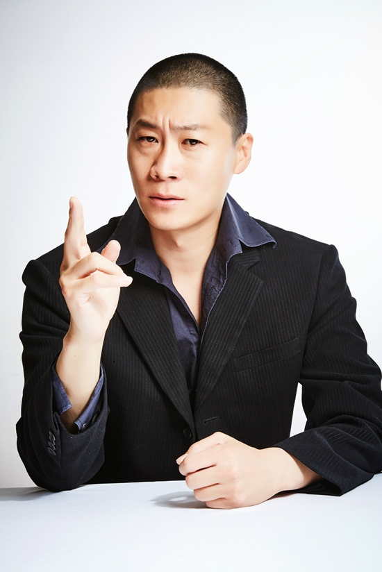 영화 '범죄도시'에서 장첸이 이끄는 흑룡파의 2인자 위성락 역을 맡은 배우 진선규 (사진=엘줄라이엔터테인먼트 제공)