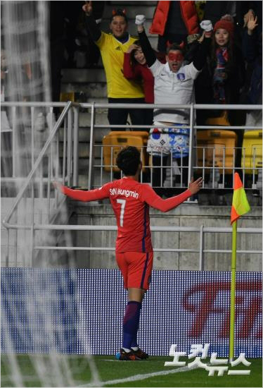 신태용호 세트피스의 핵 손흥민. (이한형 기자)