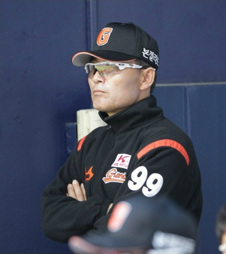 SK 와이번스 루키팀 책임코치로 합류하는 이종운 전 롯데 자이언츠 감독. (사진=롯데 제공)