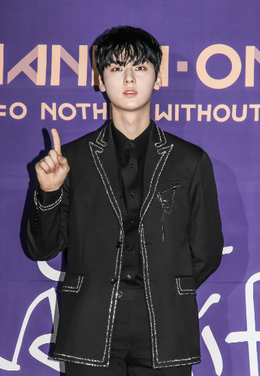 황민현