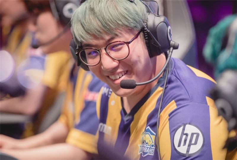 '프로즌' 김태일 "페네르바체와 1년 더!"