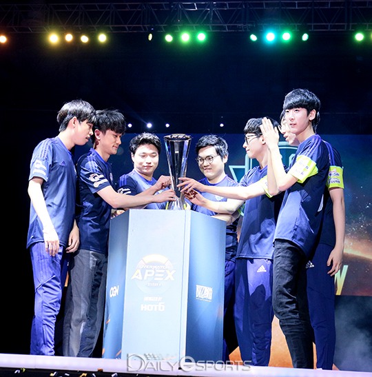 WEGL 오버워치 대회에 참가하는 GC 부산.