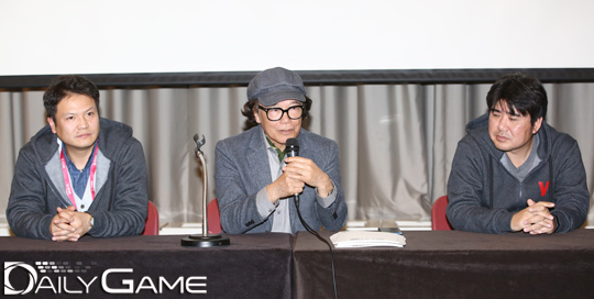 취재진의 질문에 답하고 있는 개발진. 왼쪽부터 네오라마 박정호 대표, 김청기 감독, 김낙일 대표.