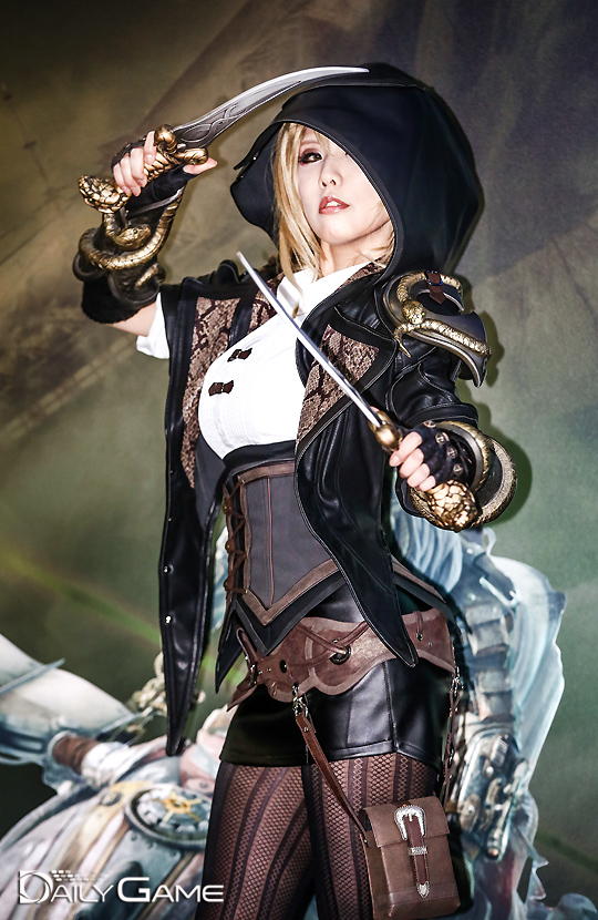 '에어' 캐릭터로 분한 스파이럴캣츠 타샤의 코스프레 쇼도 진행된다.