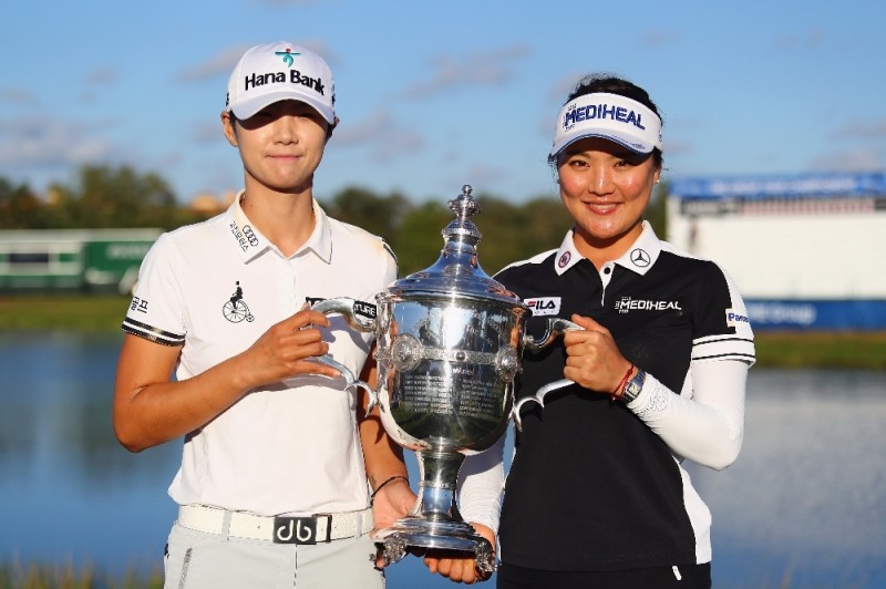 올해의 상을 공동 수상한 박성현과 유소연. 사진=LPGA