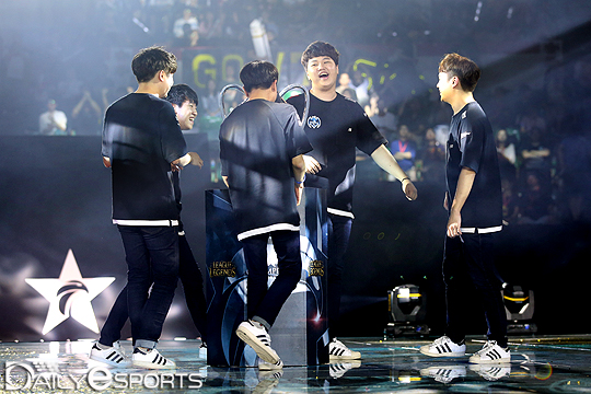 롱주, '프릴라' 포함한 '롤드컵 멤버' 모두 잡았다