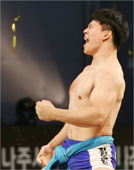 씨름 최영원, 34개월 만에 태백장사 등극