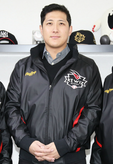 kt위즈의 유니폼을 입고 KBO리그로 돌아온 황재균. (사진=kt 제공)