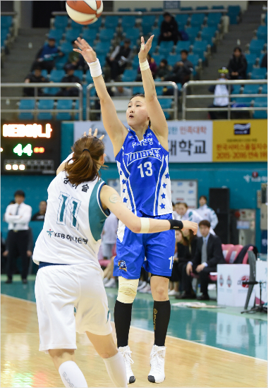 23점을 올린 김정은. (사진=WKBL 제공)