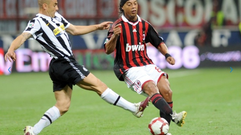 파비오 칸나바로와 호나우지뉴 (사진=FIFA.com)