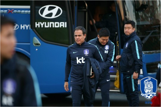 스페인 대표팀 출신의 미냐노 체력코치는 '신태용호' 선수들에게 집중력 높은 훈련과 동시에 확실한 휴식을 주문하고 있다.(사진=대한축구협회 제공)