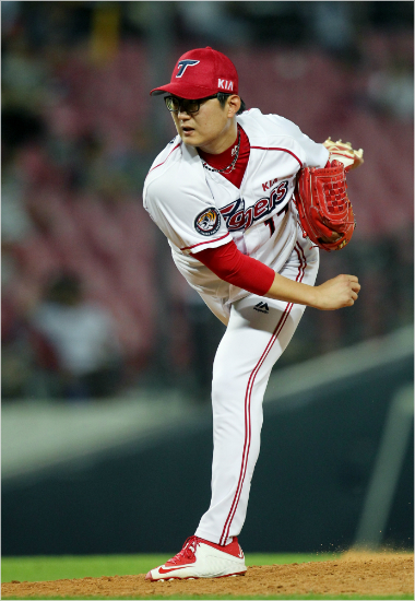 29일 삼성 이영욱과 트레이드 발표가 난 KIA 우완 한기주.(자료사진=KIA)