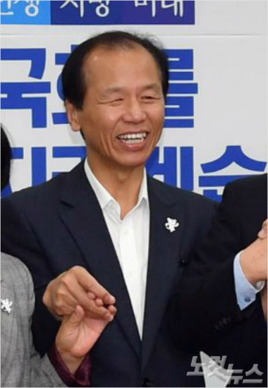 '올림픽 바가지 끊겠습니다' 최근 우려를 낳고 있는 평창올림픽 기간 숙박업소들의 바가지 요금에 대해 강력한 근절 의지를 밝힌 최문순 강원도지사.(자료사진=윤창원 기자)