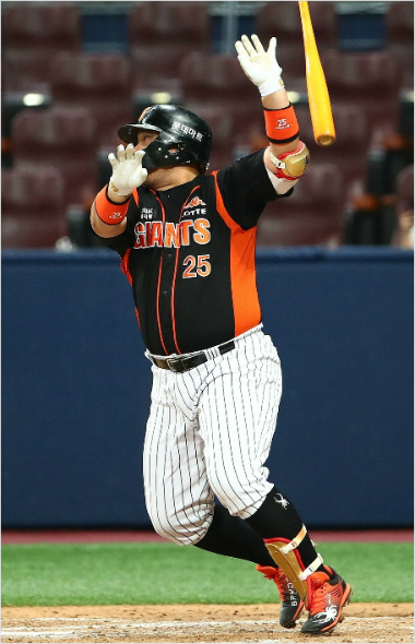 롯데 최준석 (사진 제공=롯데 자이언츠)