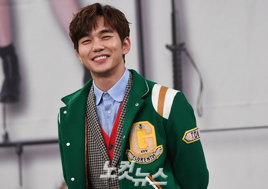 4일 오후 열린 MBC 새 수목드라마 '로봇이 아니야' 제작발표회에서 배우 유승호가 포즈를 취하고 있다. (사진=황진환 기자)