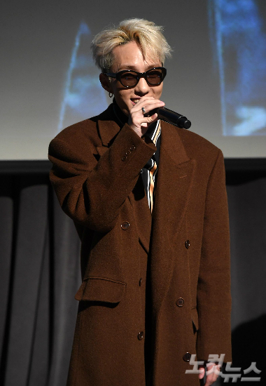 가수 자이언티가 4일 오후 서울 CGV 청담씨네시티에서 열린 싱글 '눈' 발표 쇼케이스에서 인사말을 하고 있다. 이번 신곡에는 가수 이문세가 콜라보 파트너로 참여했다. (사진=박종민 기자)