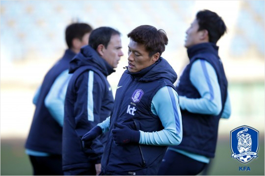 유럽파 없는 신태용호 공격 조합의 키를 쥔 이명주. (사진=대한축구협회 제공)