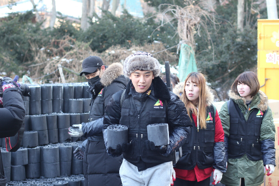 '1억 기부+연탄 배달' 생일 맞은 승리의 특별한 하루