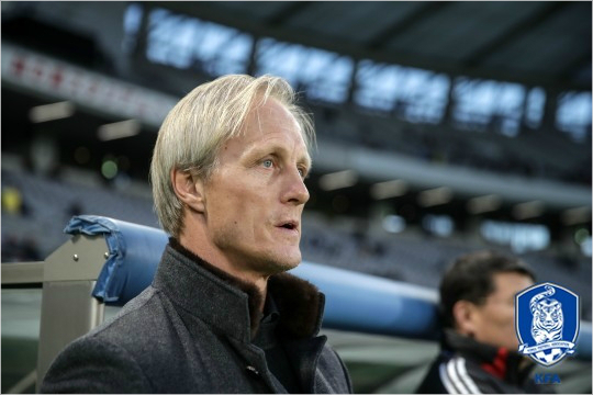 노르웨이 출신의 예른 안데르센 북한 축구대표팀 감독은 더 나은 축구를 하고 싶다는 의지를 선보였지만 선수 기량이 떨어지는 북한 축구의 현실적인 어려움도 토로했다.(사진=대한축구협회 제공)