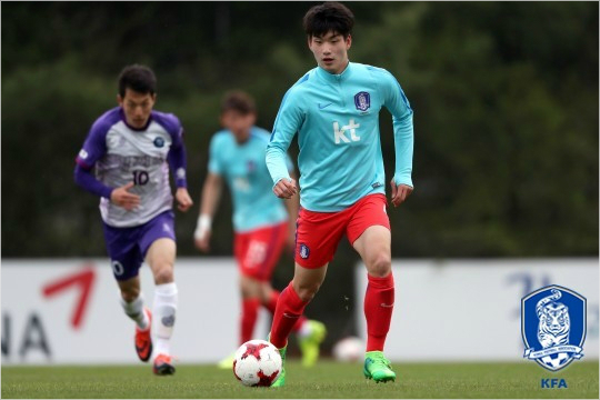 꾸준히 연령별 대표팀에 소집되며 '리틀 기성용'이라는 별명으로 국제무대에도 이름을 알렸던 김정민은 내년 광주FC 입단 후 곧바로 오스크리아 분데스리가 레드불 잘츠부르크로 이적해 해외무대로 진출한다.(사진=대한축구협회 제공)