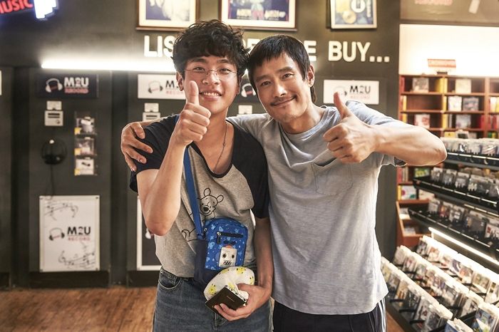 서로 달라도 너무 다른 형제로 호흡을 맞추는 배우 박정민과 이병헌 (사진=CJ엔터테인먼트 제공)
