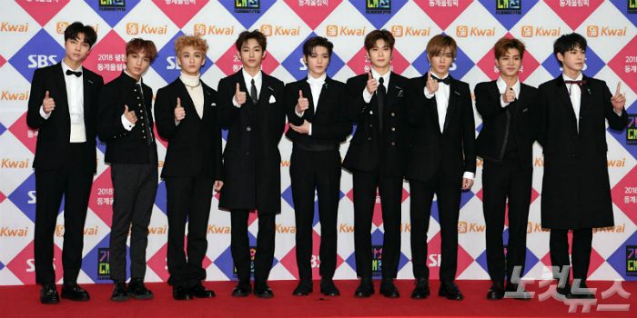 그룹 NCT127 이 25일 서울 구로구 고척스카이돔에서 열린 'SBS 가요대전‘ 에 참석해 포즈를 취하고 있다. (사진=황진환 기자)