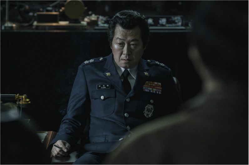 영화 '1987'에서 대공수사처 박처장 역을 맡은 배우 김윤석. (사진=CJ엔터테인먼트 제공)