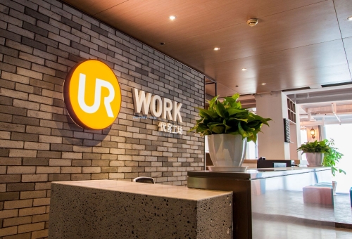 출처 = www.yicaiglobal.com/news/ur-work-makes-strategic-investment-angelplus-accelerator