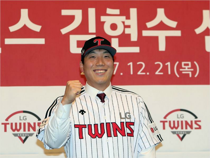 두산의 간판이었던 김현수는 2018년 LG 트윈스 유니폼을 입고 그라운드를 누빈다 (사진 제공=LG 트윈스)
