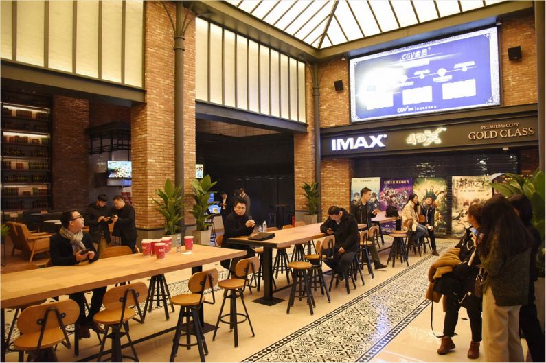 CGV 상하이 베이와이탄 로비 전경. (사진=CJ CGV 제공)