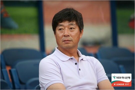 강원은 팀의 중장기적인 성장을 이끄는 전력강화부장에 김병수 전 서울이랜드FC 감독을 선임했다.(사진=한국프로축구연맹 제공)