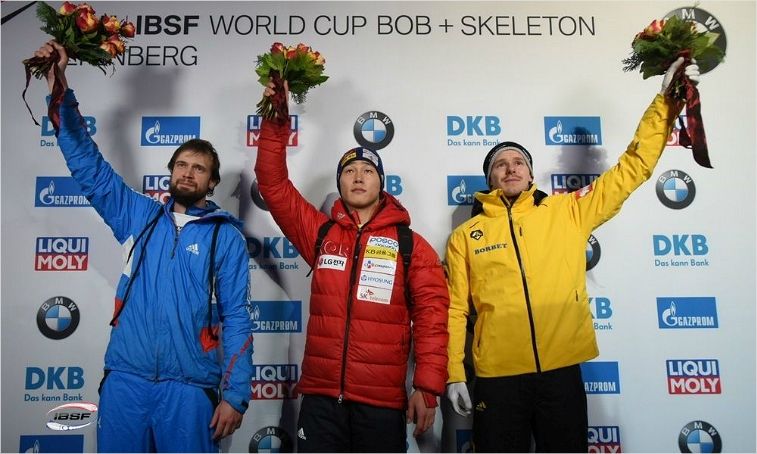 윤성빈(가운데)이 6차 월드컵에서도 정상에 섰다. (사진=IBSF 홈페이지)