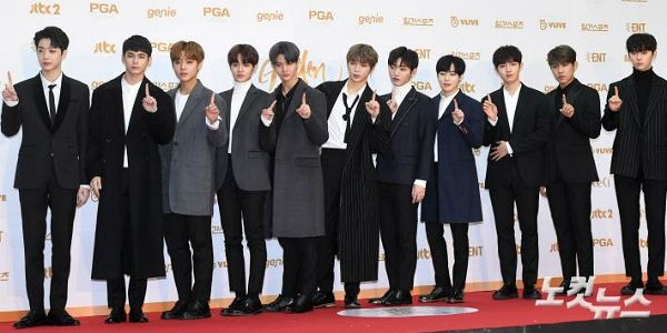 워너원이 10일 오후 경기도 일산 킨텍스 제1전시장에서 열린 제32회 골든디스크 디지털 음원 부분 시상식에 참석해 포즈를 취하고 있다. (사진=이한형 기자)